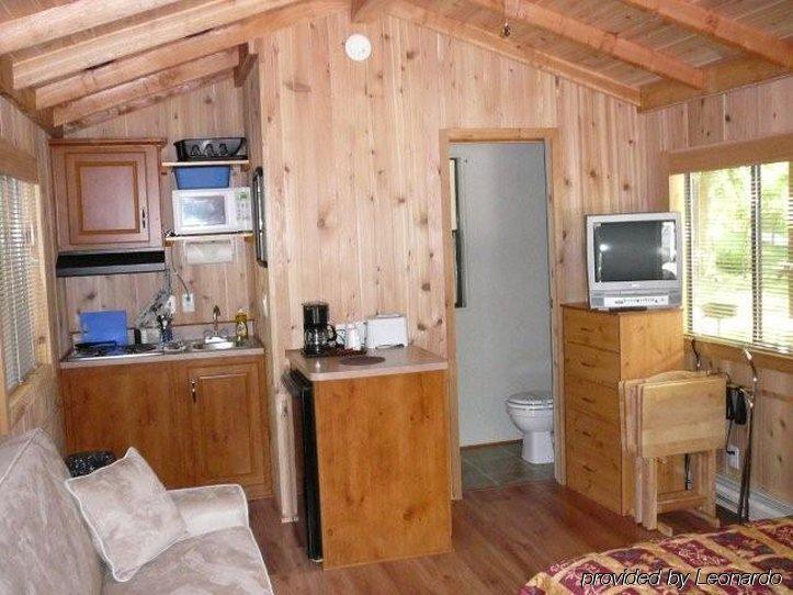 Dean Creek Resort Redway Habitación foto